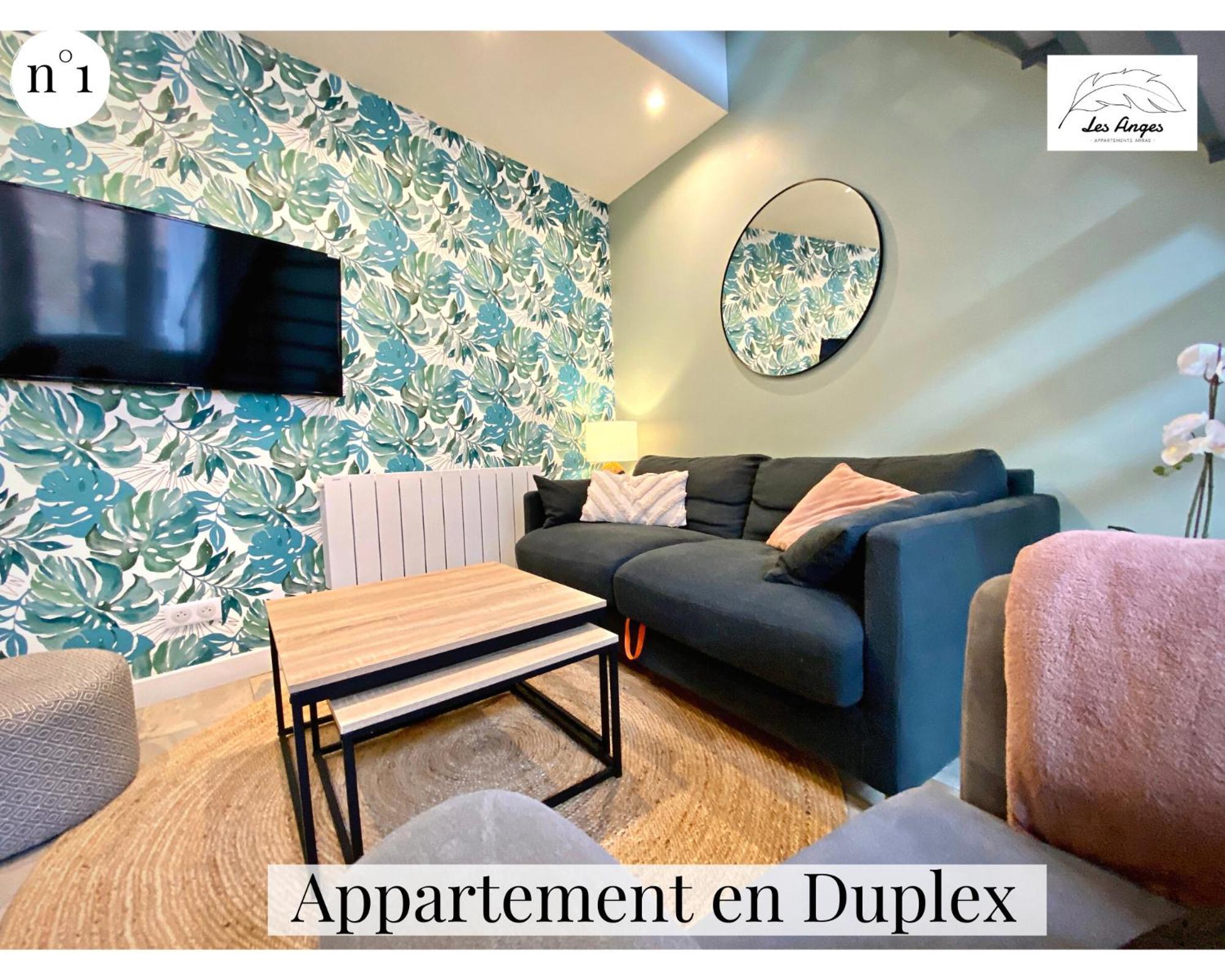 Les Anges - 6 Appartements - Place Des Heros Arras Exterior photo